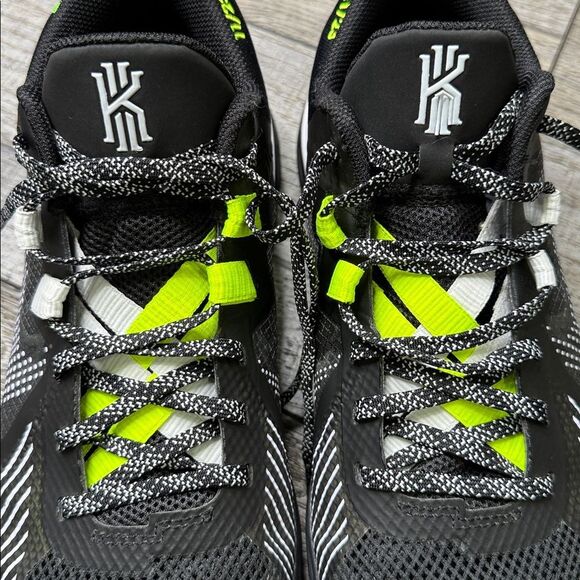 Nike Kyrie Flytrap 5 Black, Cool Grey and Neon Green Basketball Athletic Shoes main image 8